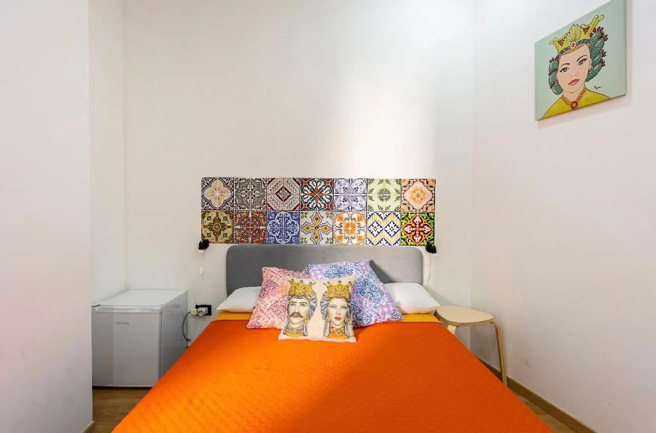 A' Baddaro - Capo Room Palermo 0*,  Italy
