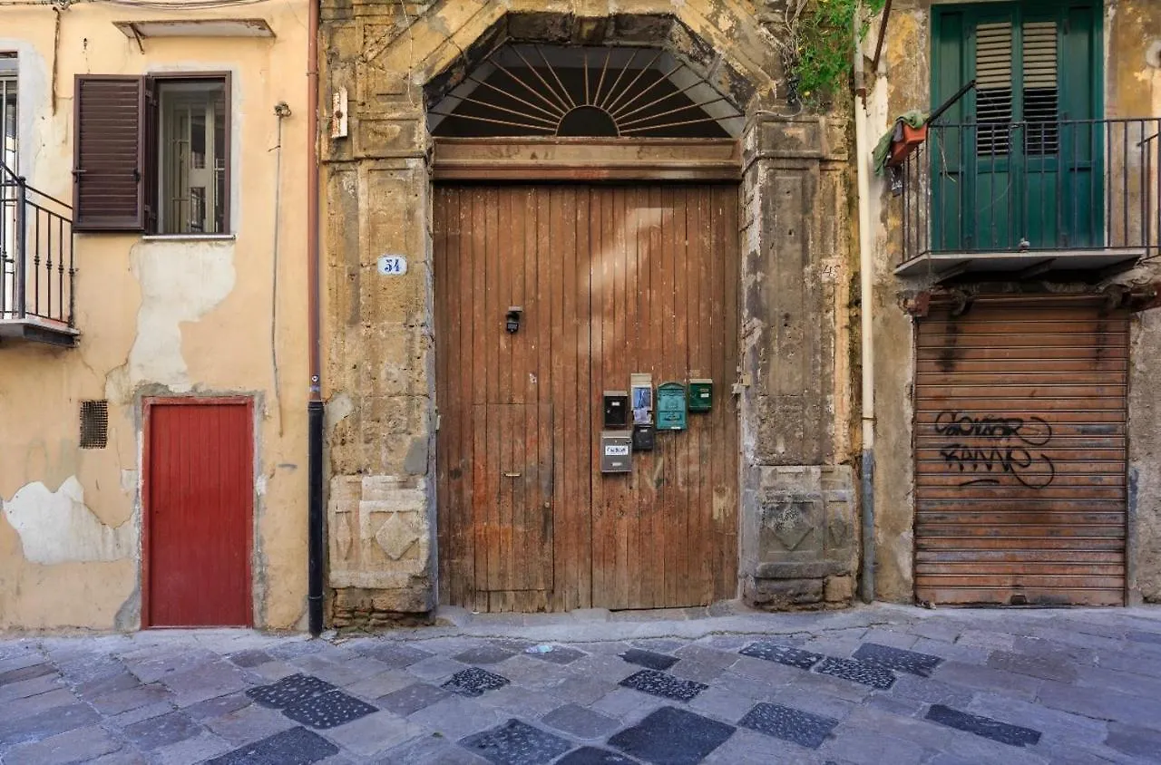 Guest house A' Baddaro - Capo Room Palermo